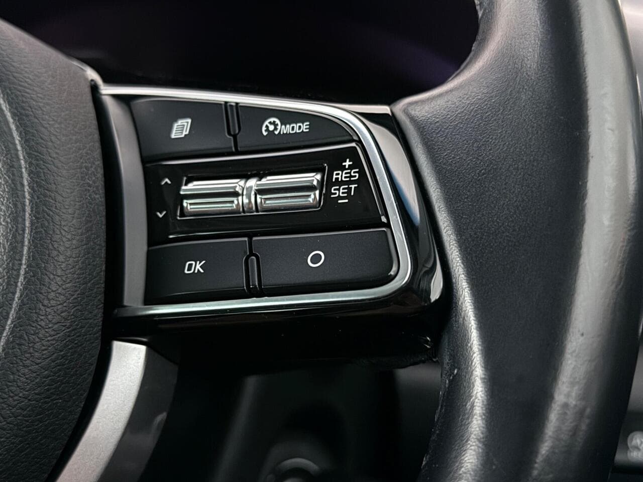 Kia Sportage thumbnail Misc Controls