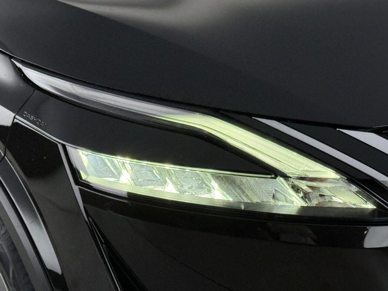 Nissan Qashqai thumbnail Lights Front