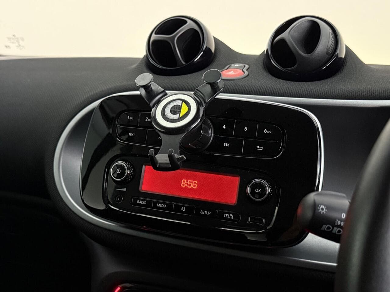 Smart fortwo thumbnail Interior Front