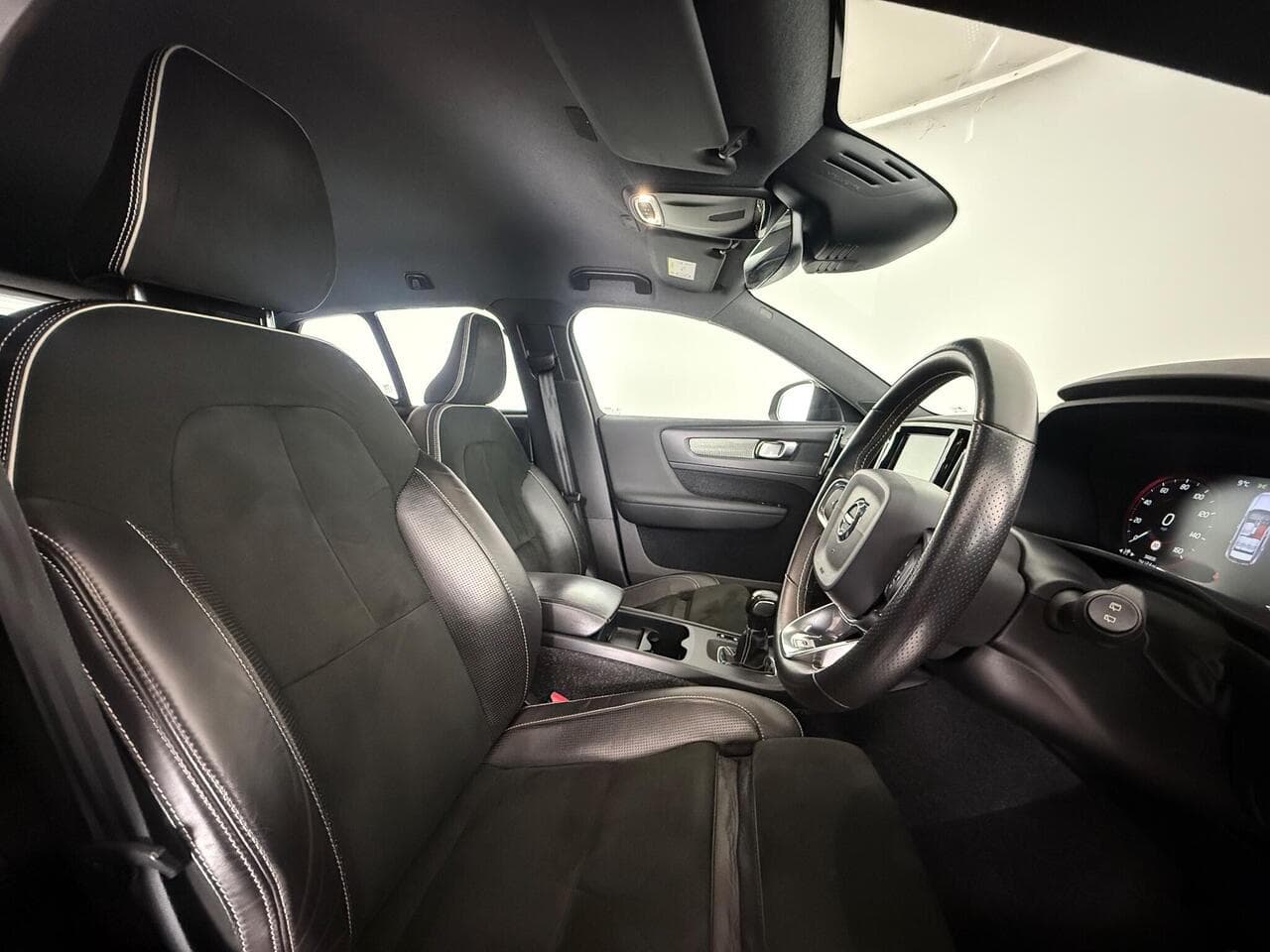 Volvo XC40 thumbnail Seat Driver