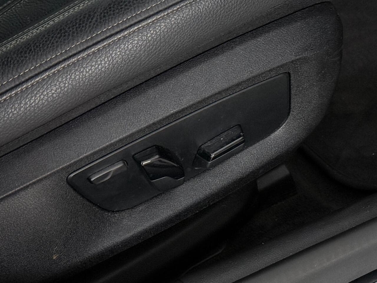 BMW 5 Series thumbnail Misc Controls