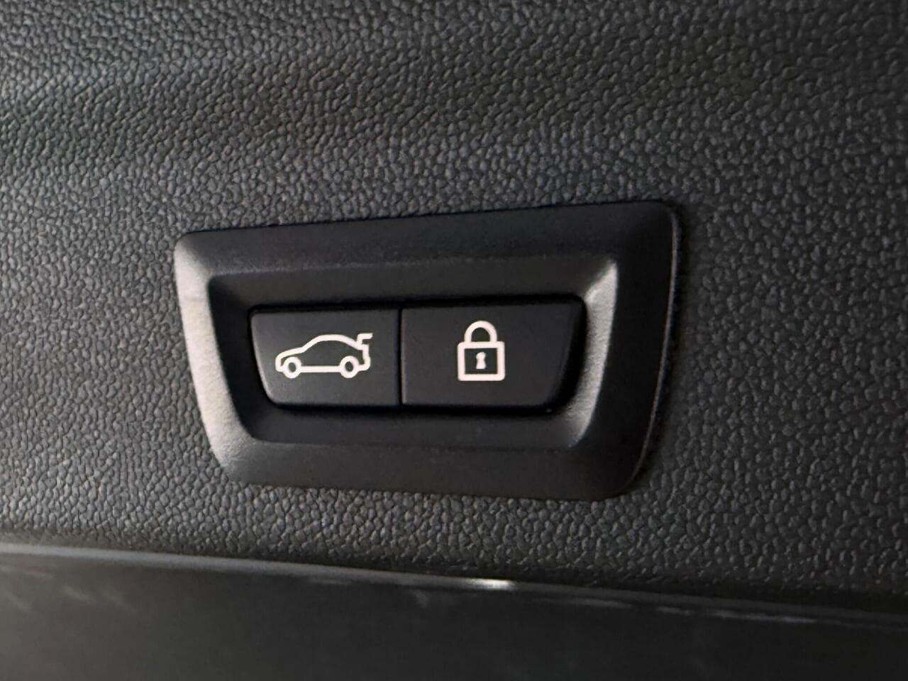 MINI Countryman thumbnail Misc Controls