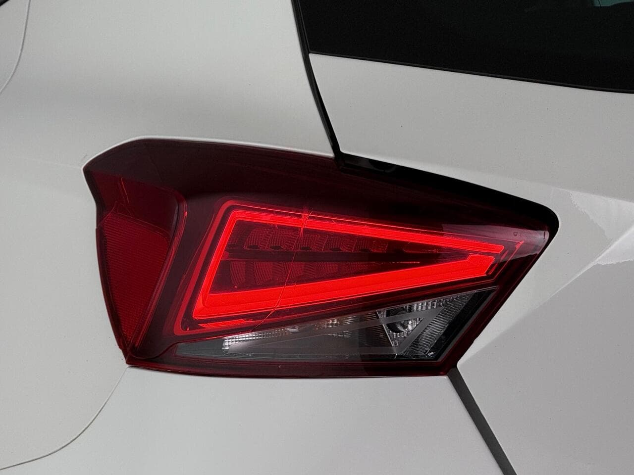 SEAT Ibiza thumbnail Lights Rear