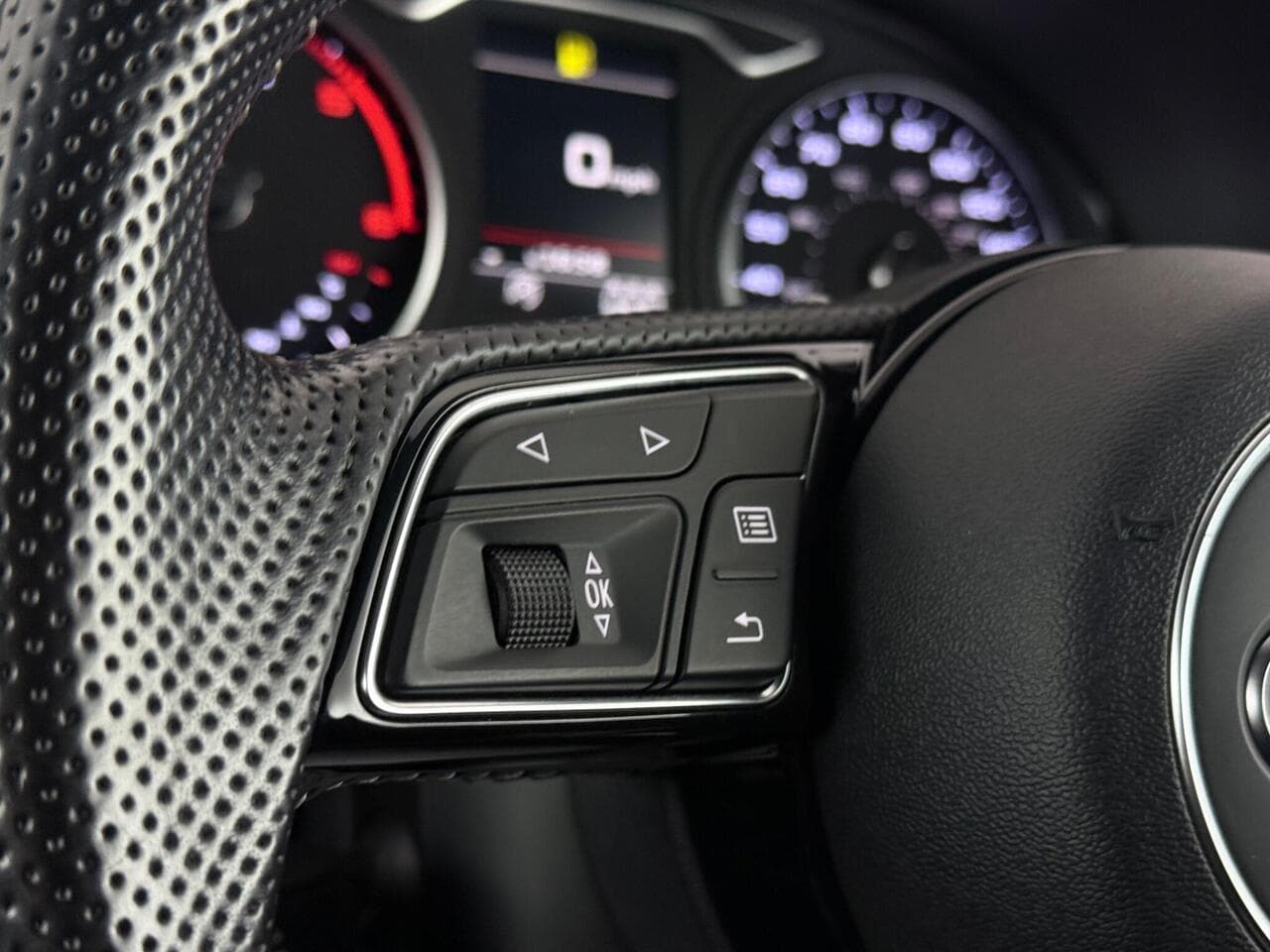 Audi A3 thumbnail Misc Controls