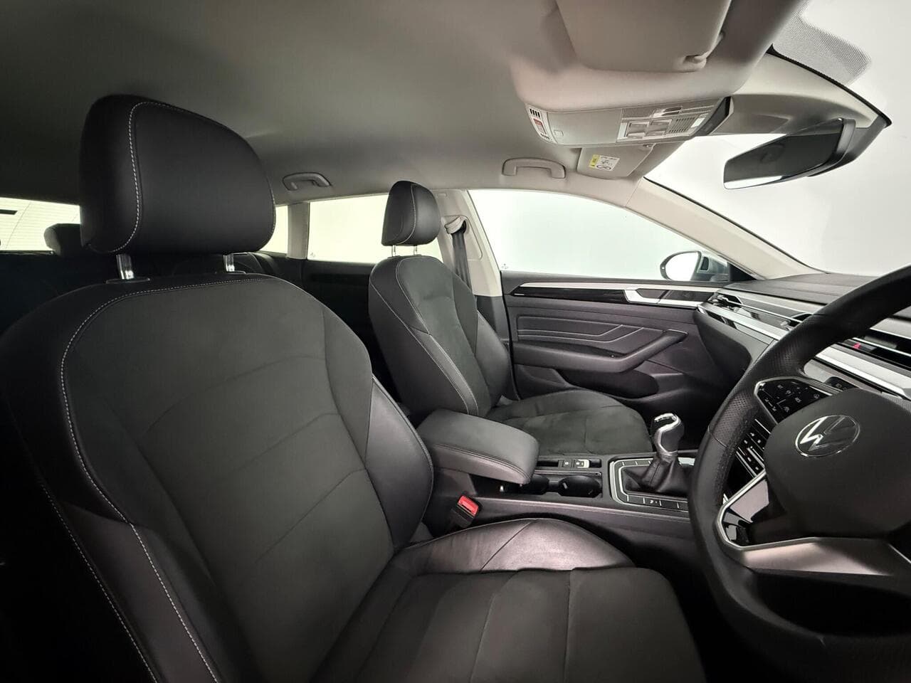Volkswagen Arteon thumbnail Seat Driver