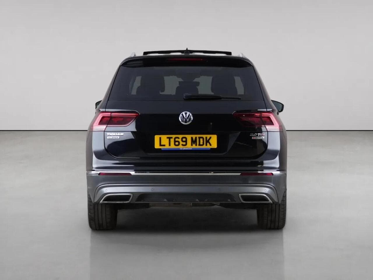 Volkswagen Tiguan Allspace thumbnail Rear