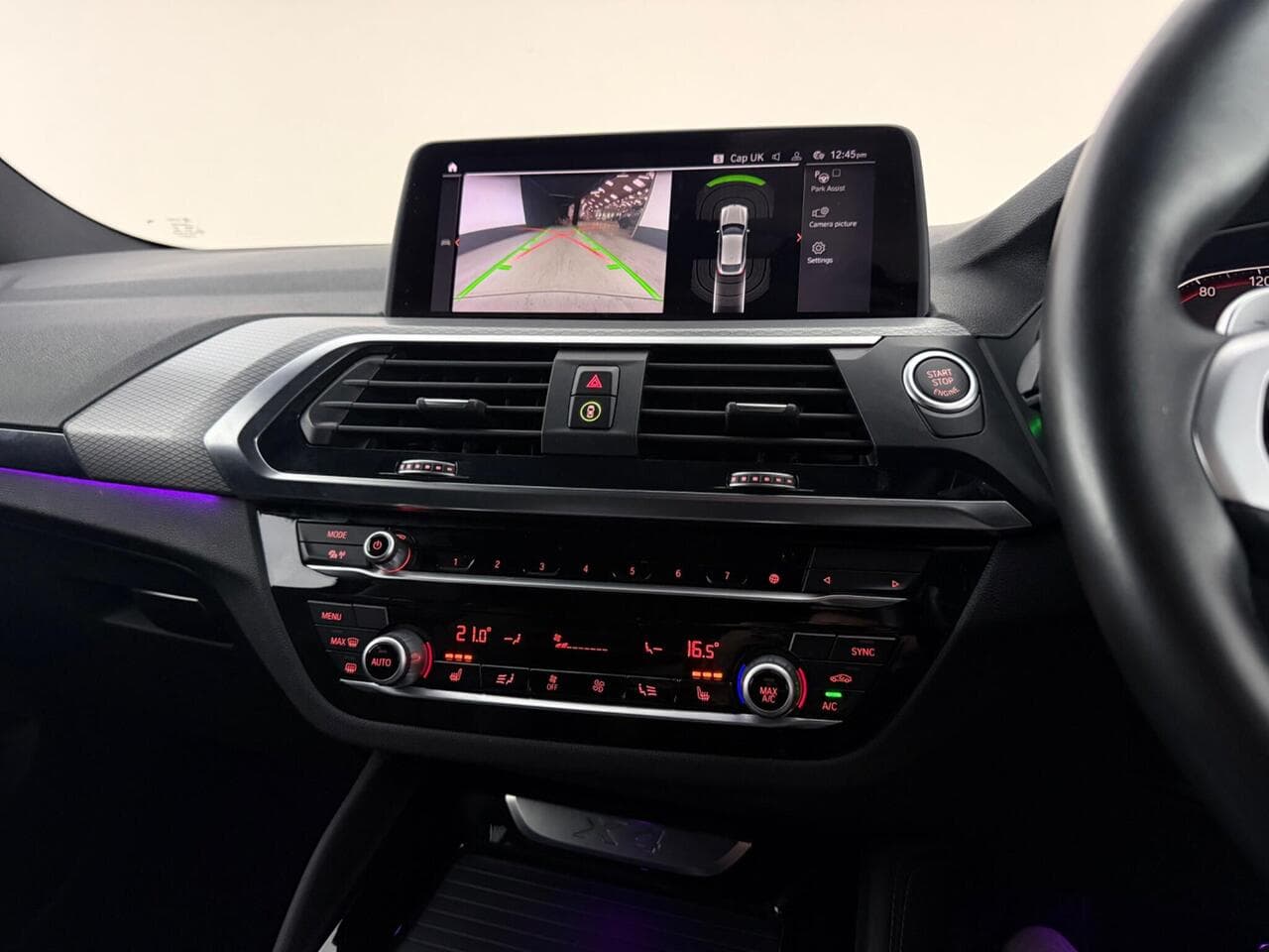 BMW X4 thumbnail Infotainment System