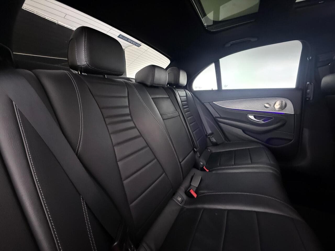 Mercedes-Benz E Class thumbnail Seats Rear