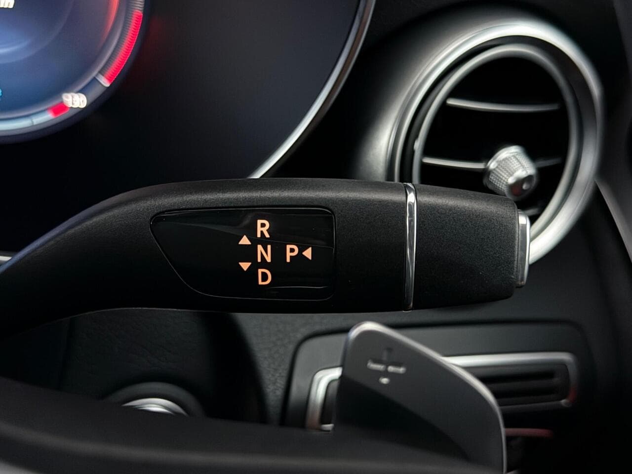 Mercedes-Benz C Class thumbnail Misc Controls
