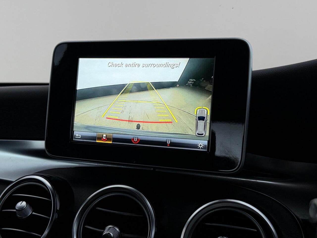 Mercedes-Benz GLC thumbnail Infotainment System