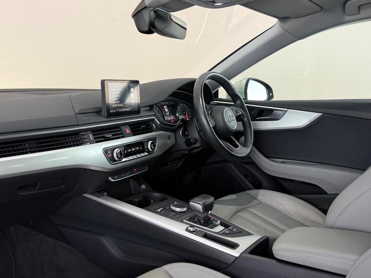 Audi A5 thumbnail Interior Front