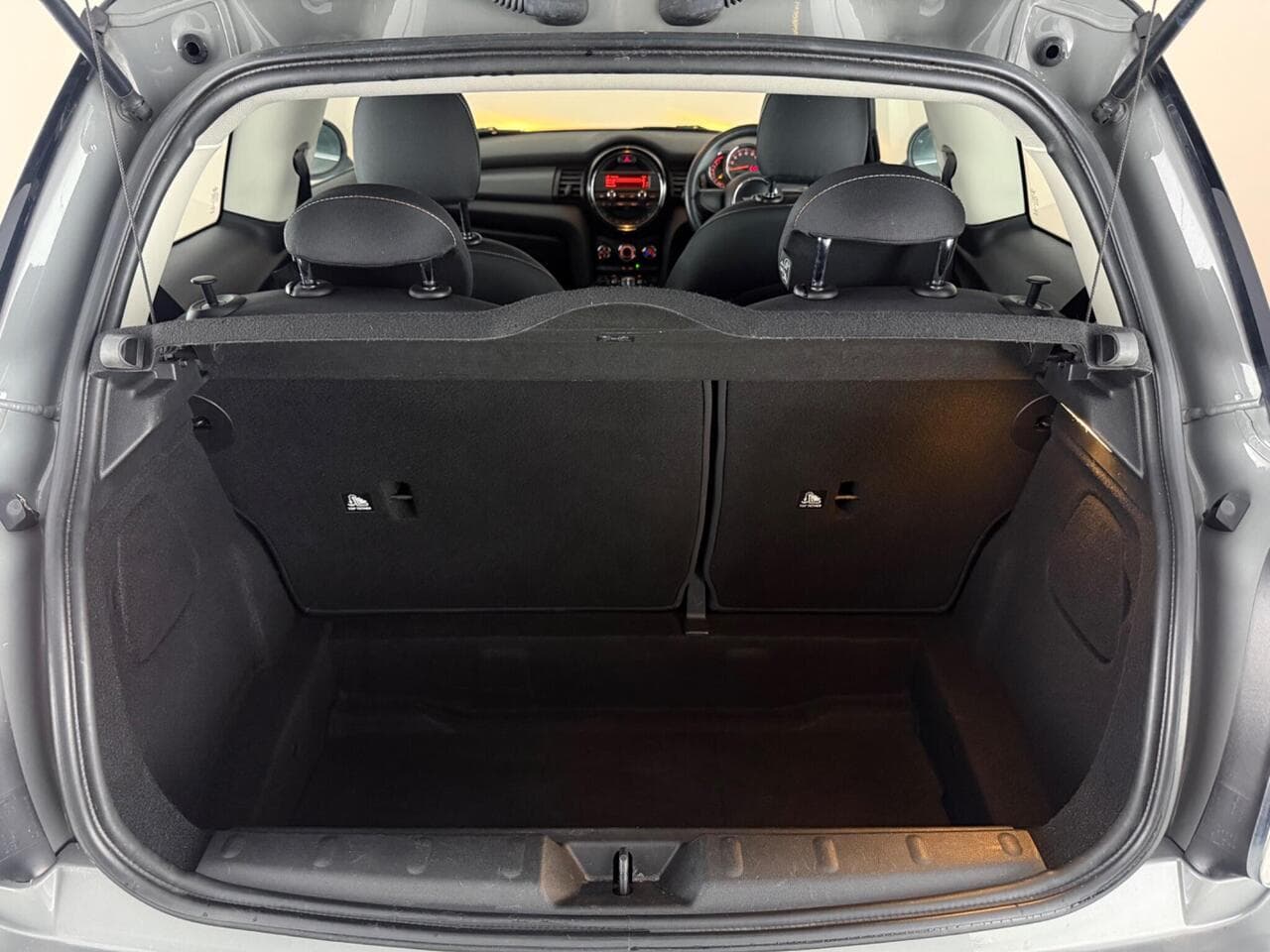 MINI Hatch thumbnail Boot