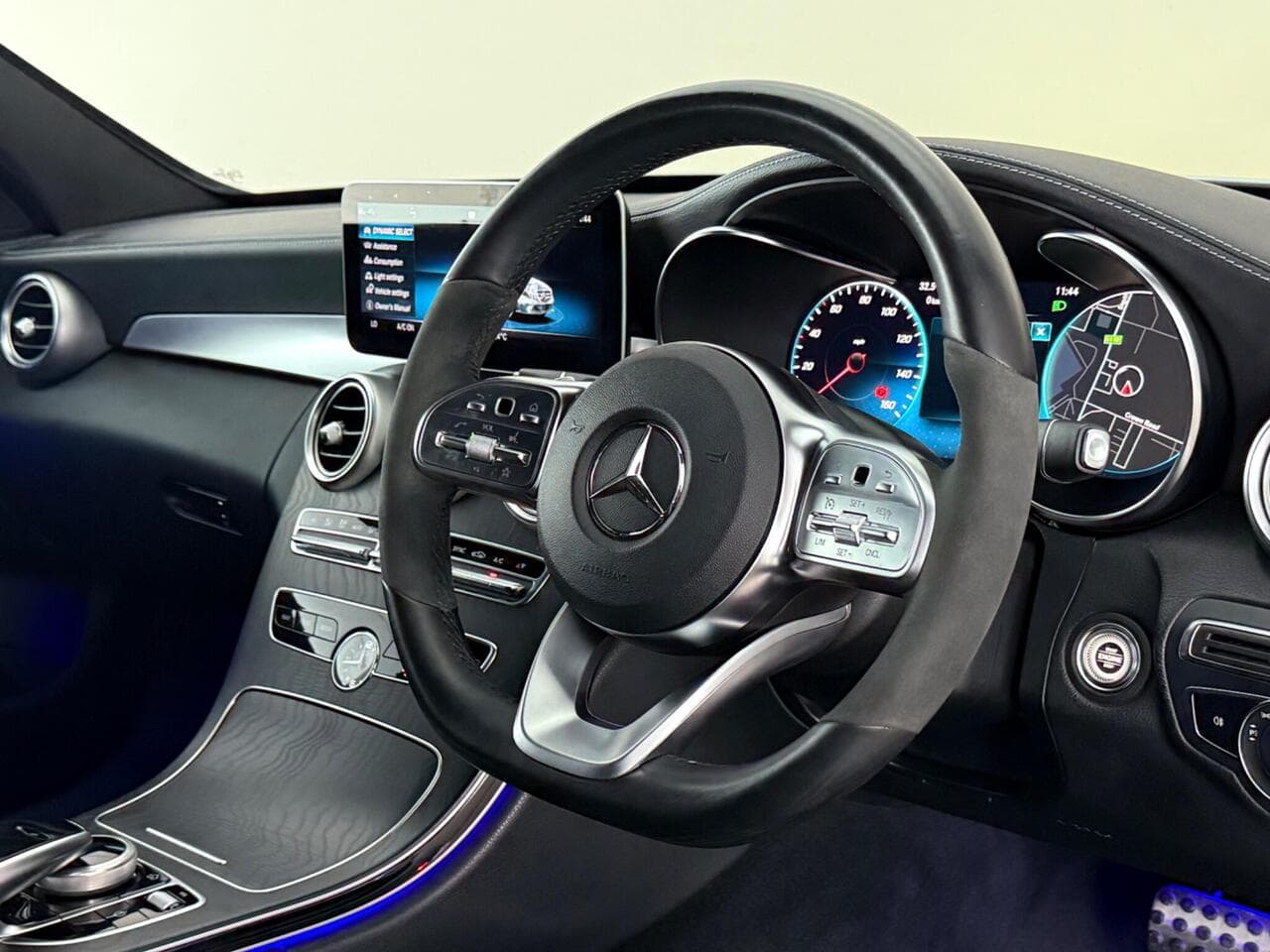 Mercedes-Benz C Class thumbnail Steering Wheel