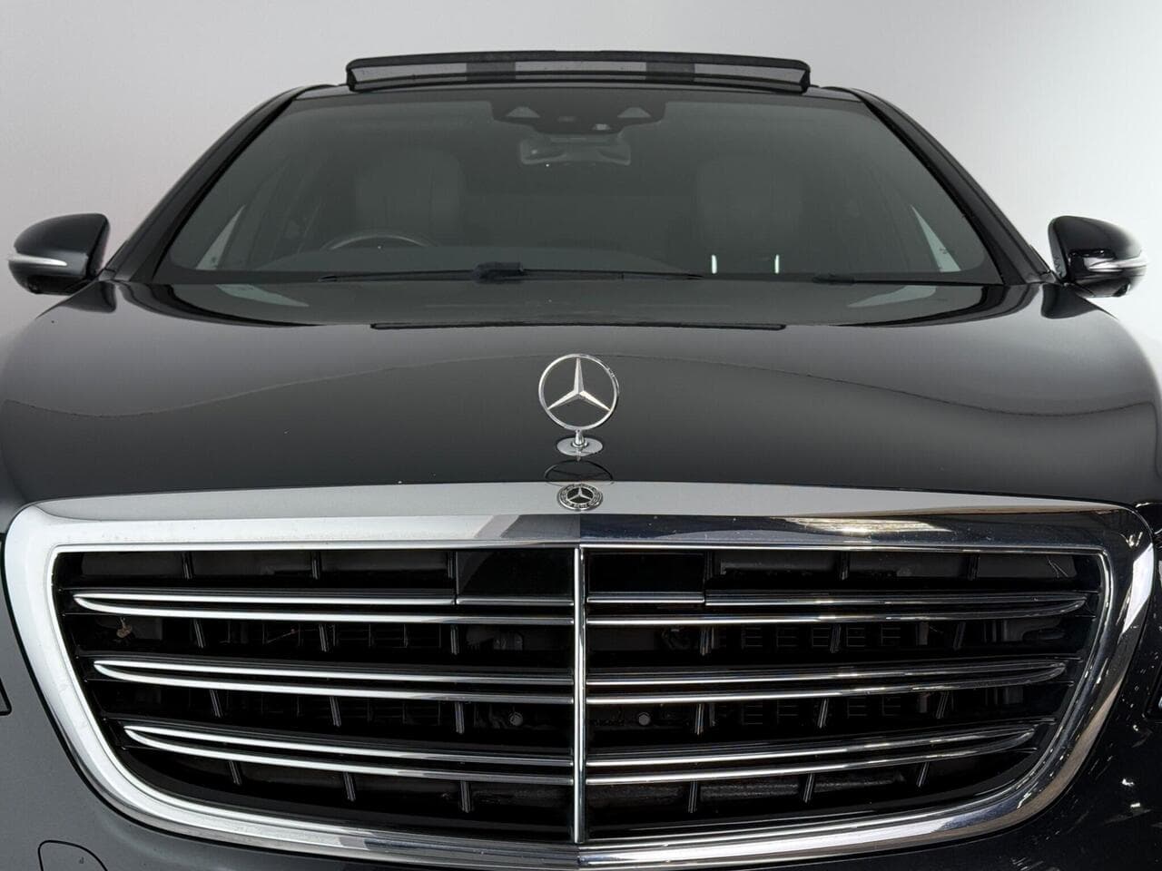 Mercedes-Benz S Class thumbnail Front