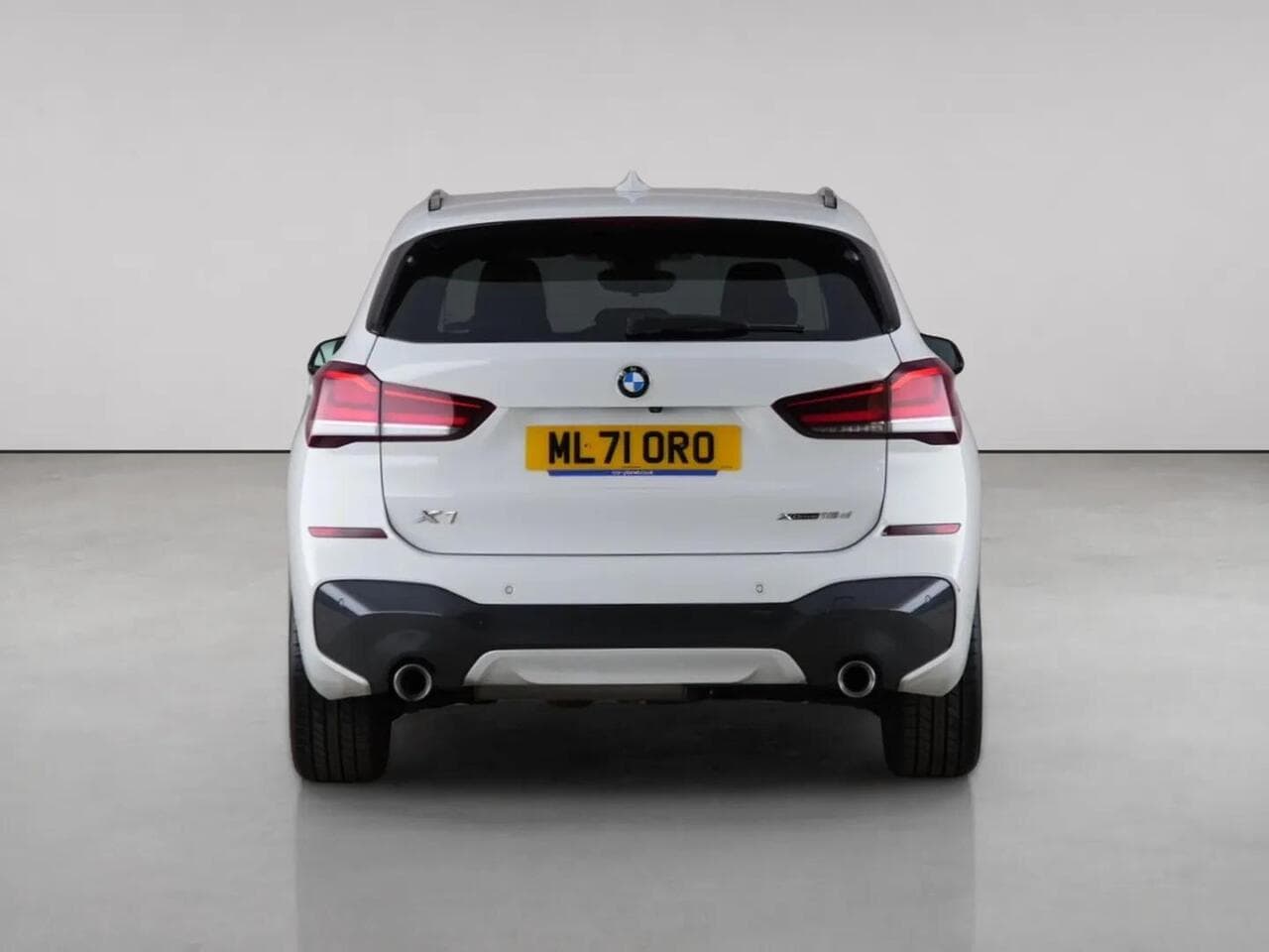 BMW X1 thumbnail Rear