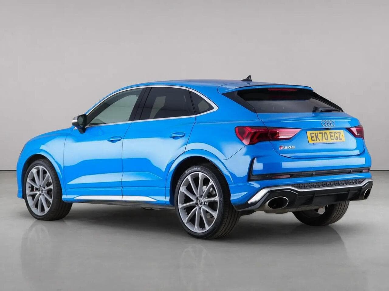 Audi RS Q3 thumbnail Rear Left