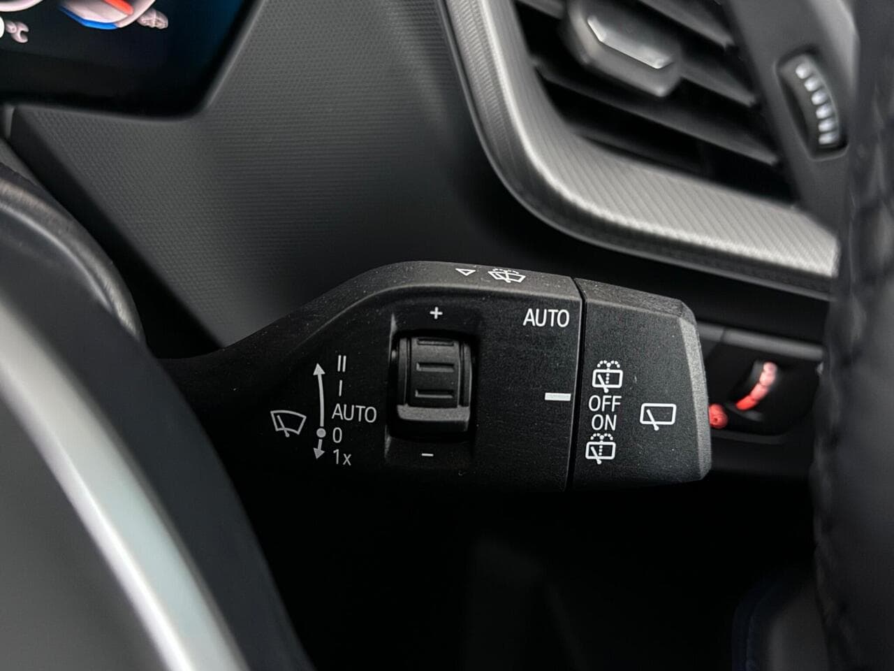 BMW 1 Series thumbnail Misc Controls
