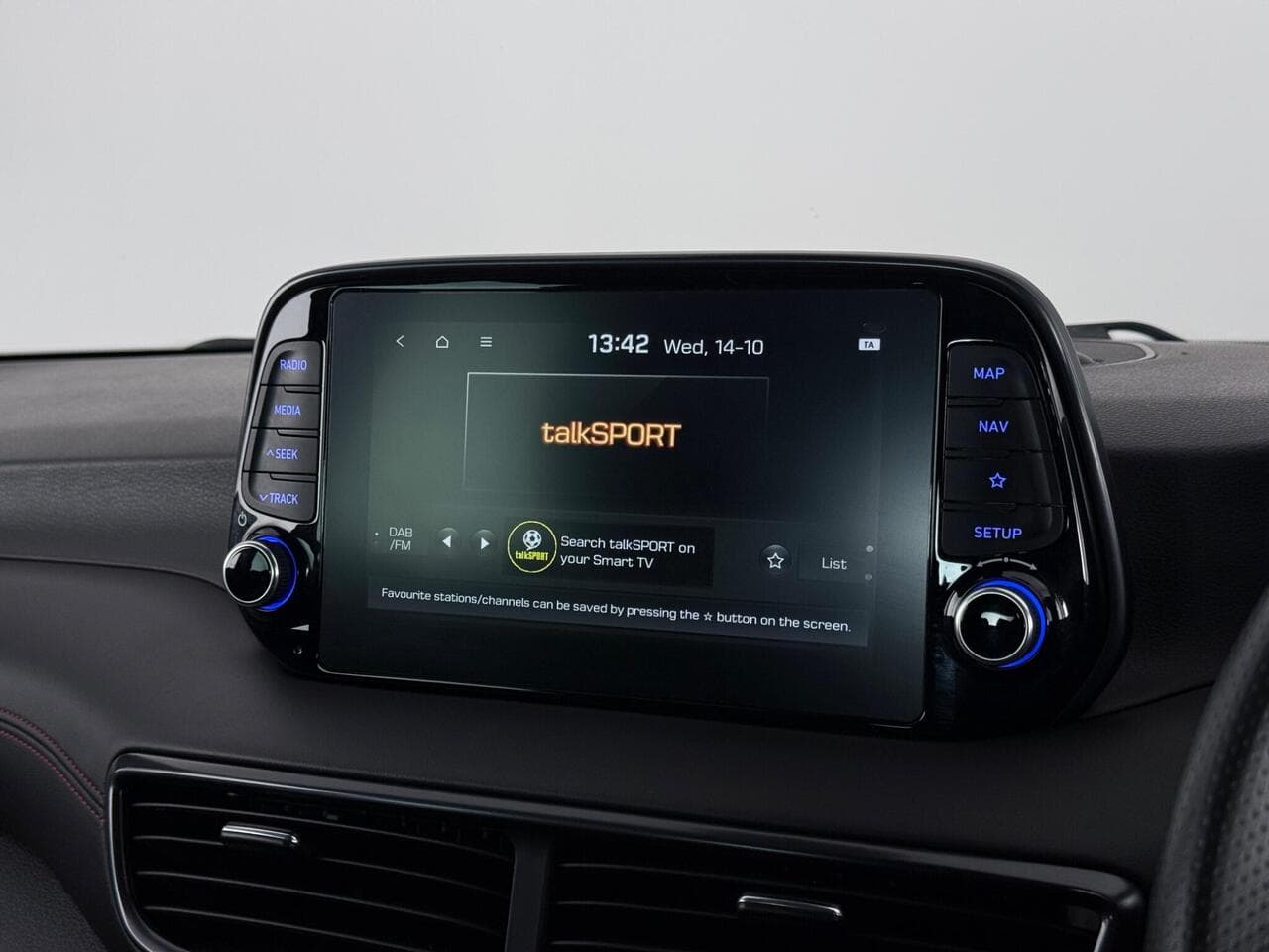 Hyundai TUCSON thumbnail Infotainment System
