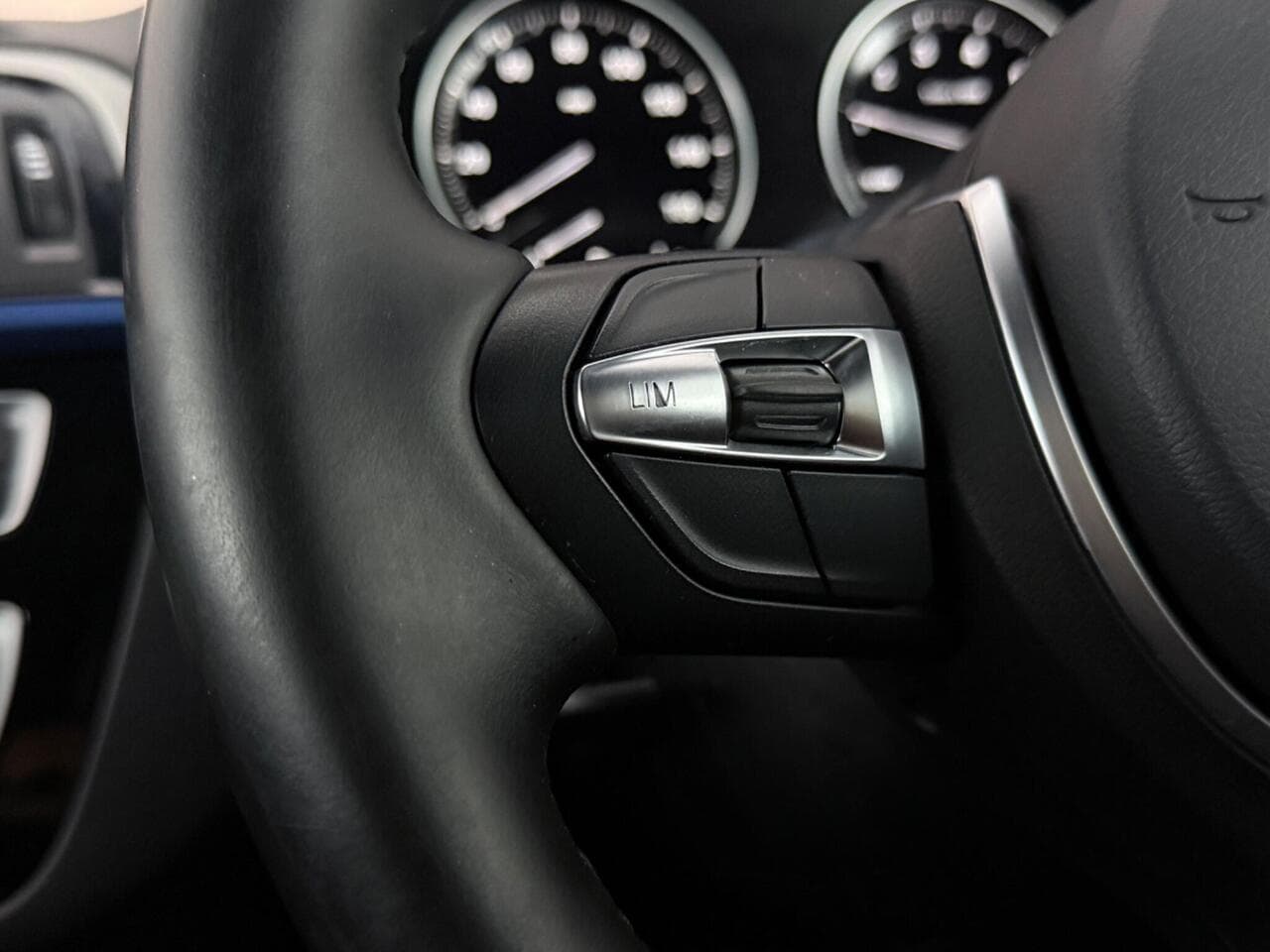 BMW 2 Series thumbnail Misc Controls