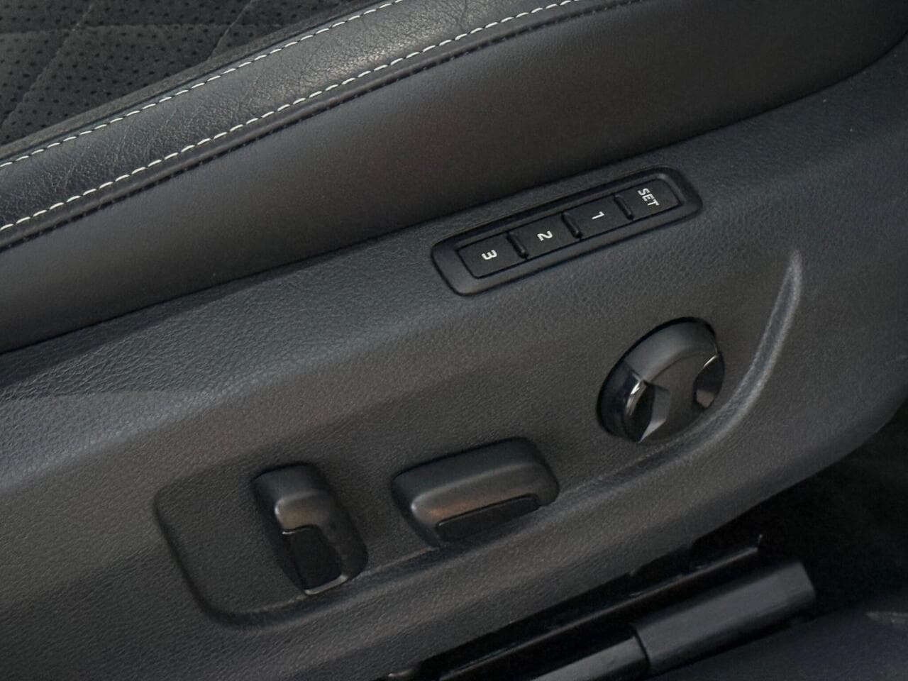 Skoda Superb thumbnail Misc Controls
