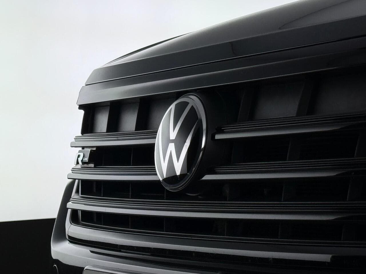 Volkswagen Touareg thumbnail Badge Exterior