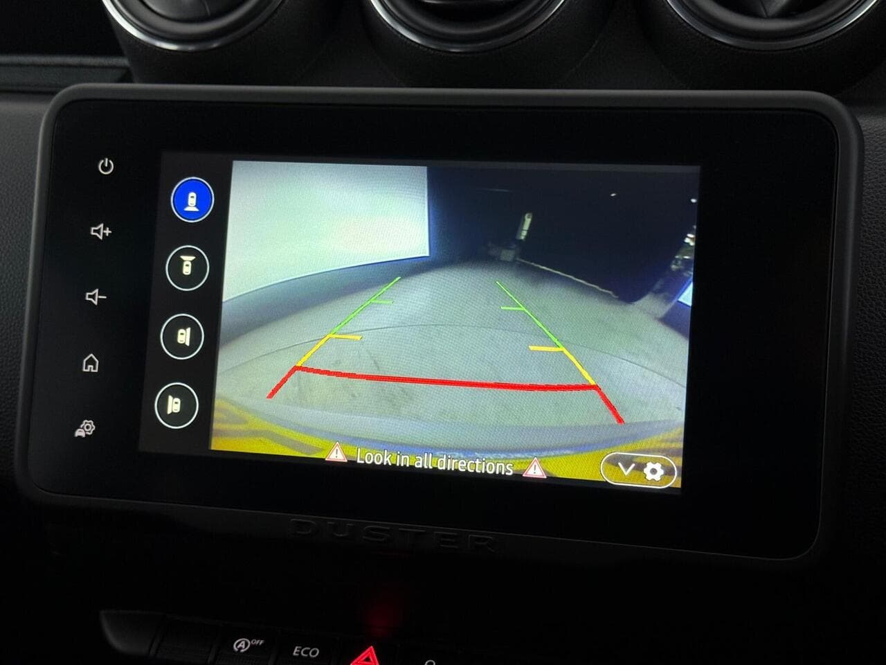 Dacia Duster thumbnail Infotainment System