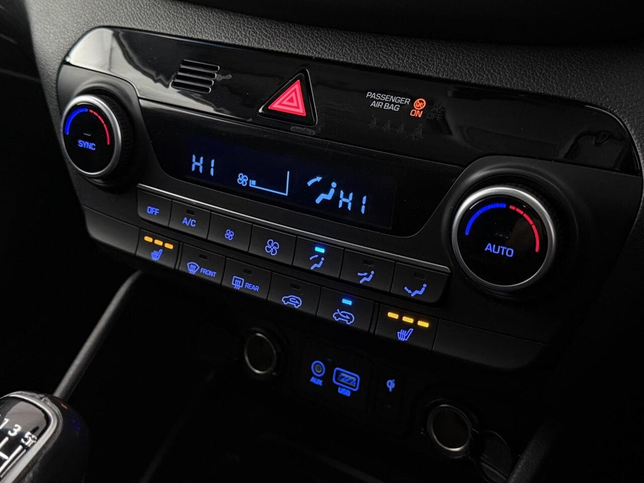 Hyundai TUCSON thumbnail Misc Controls