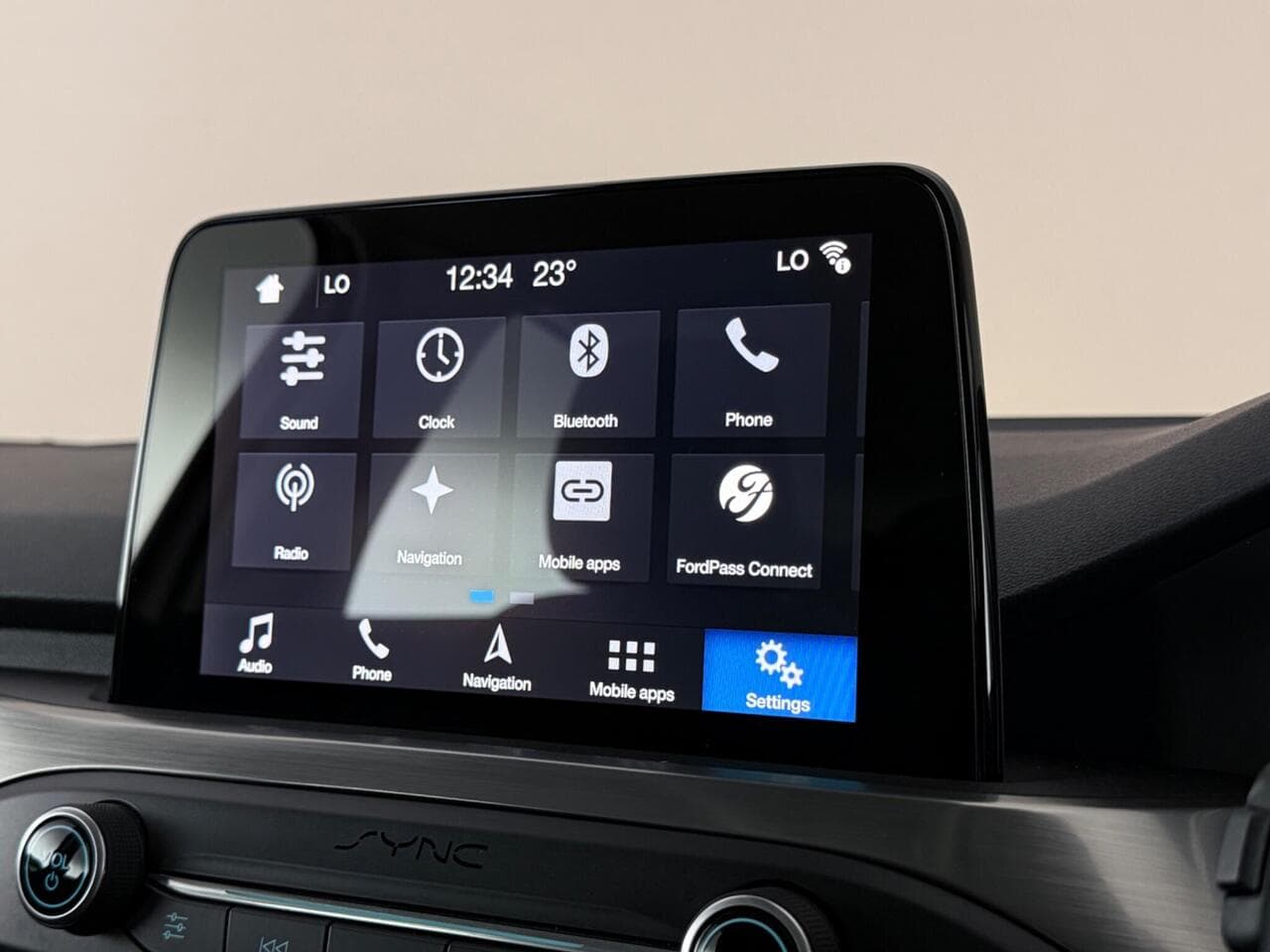 Ford Focus thumbnail Infotainment System