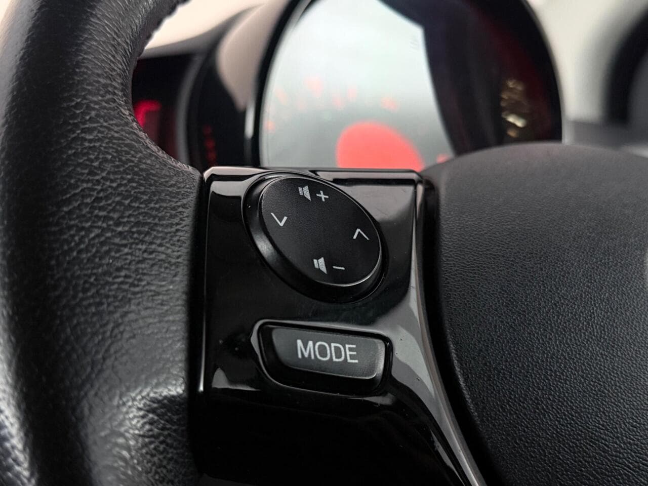 Toyota AYGO thumbnail Misc Controls