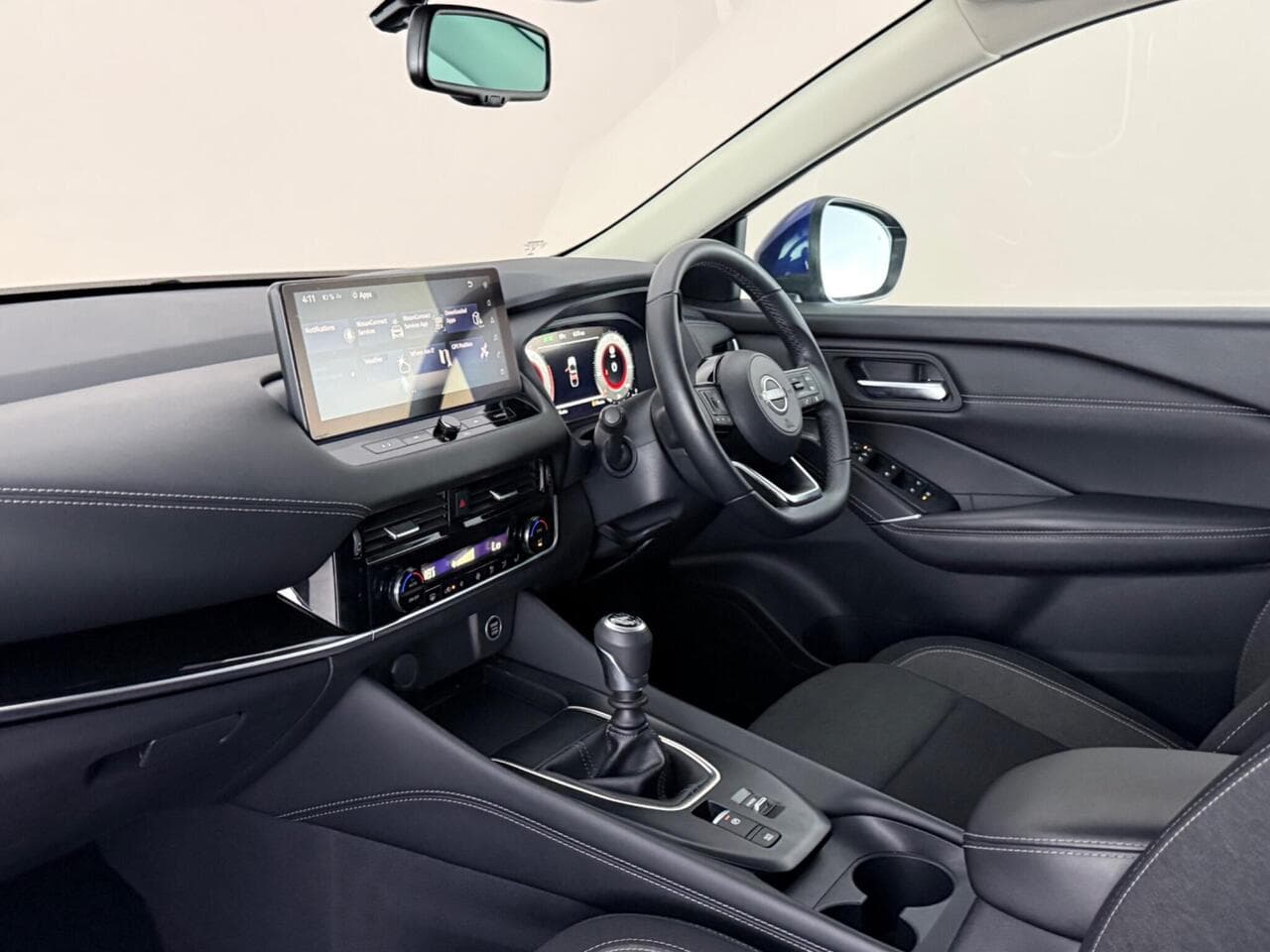 Nissan Qashqai thumbnail Interior Front
