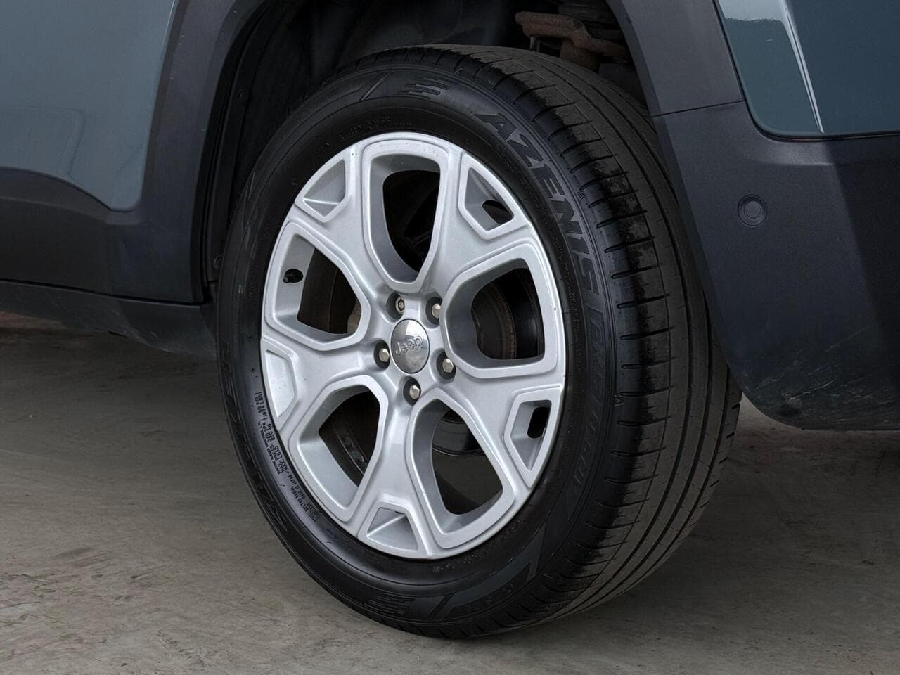 Jeep Renegade thumbnail Wheel
