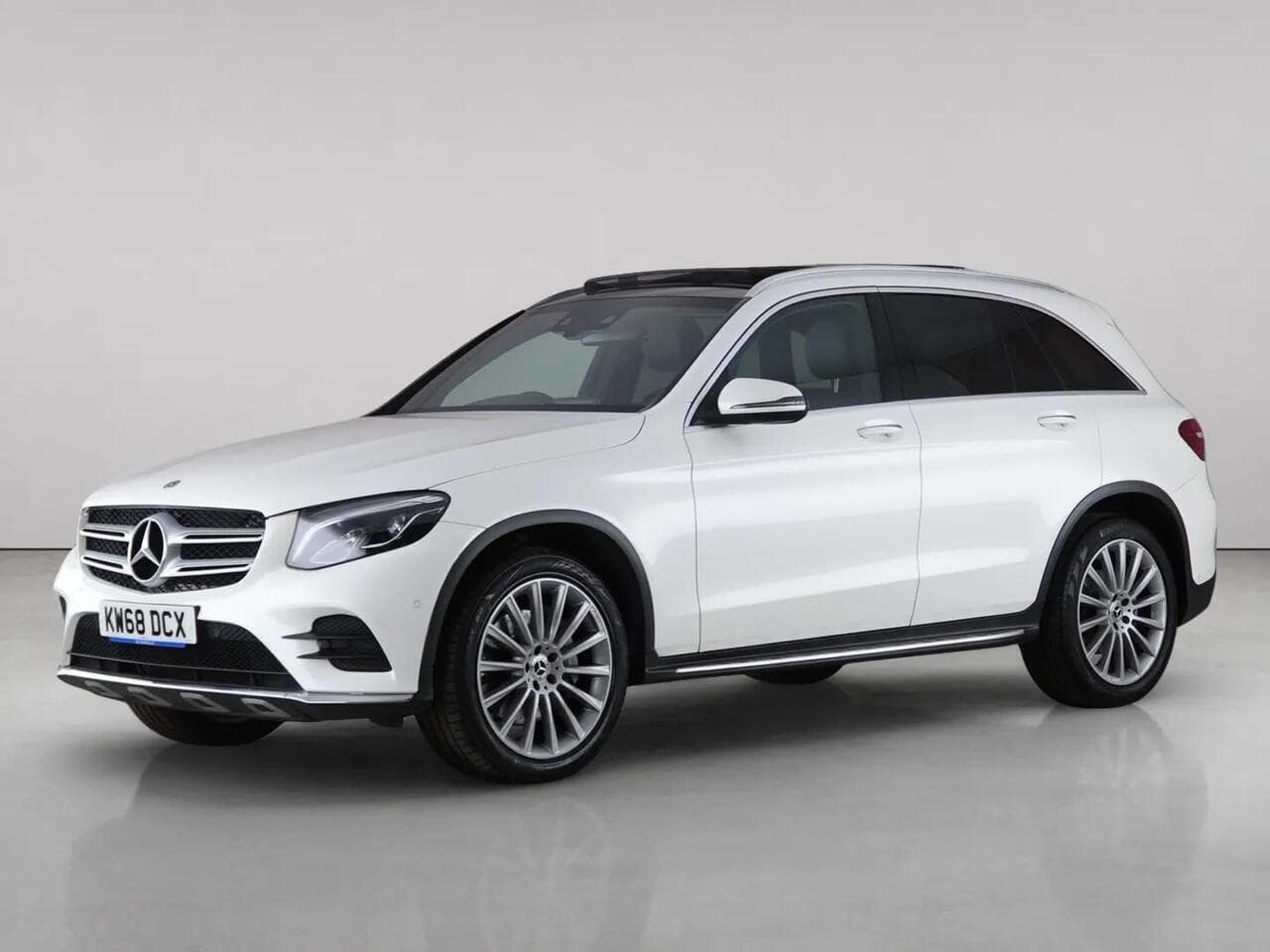 Mercedes-Benz GLC thumbnail Front Left
