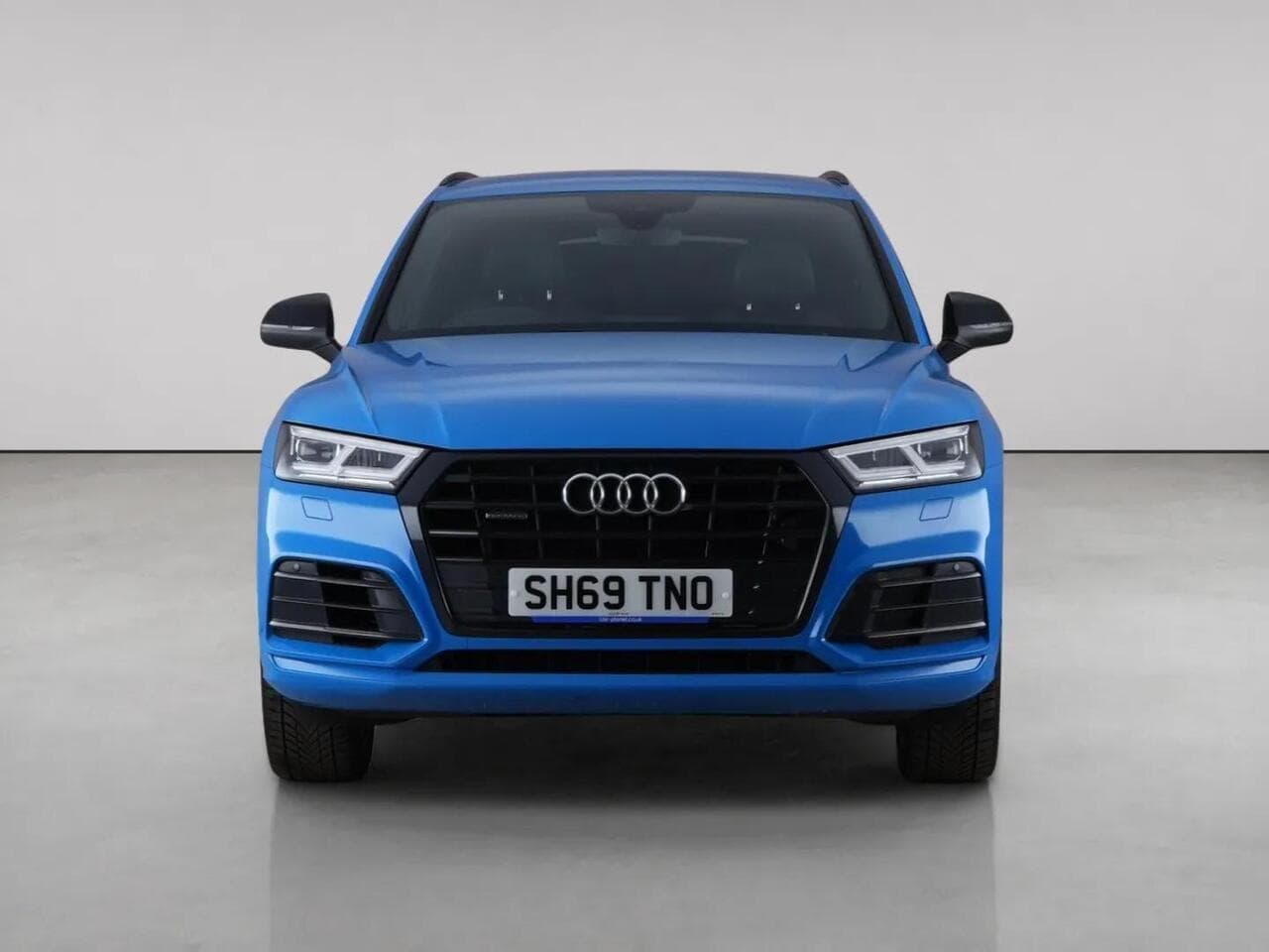 Audi Q5 thumbnail Front