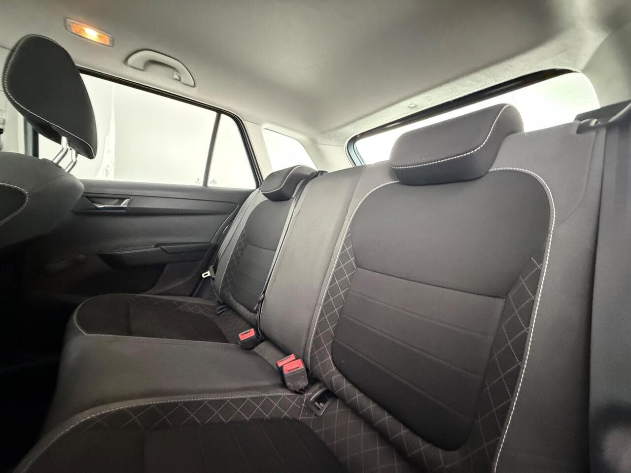 Skoda Fabia thumbnail Seats Rear
