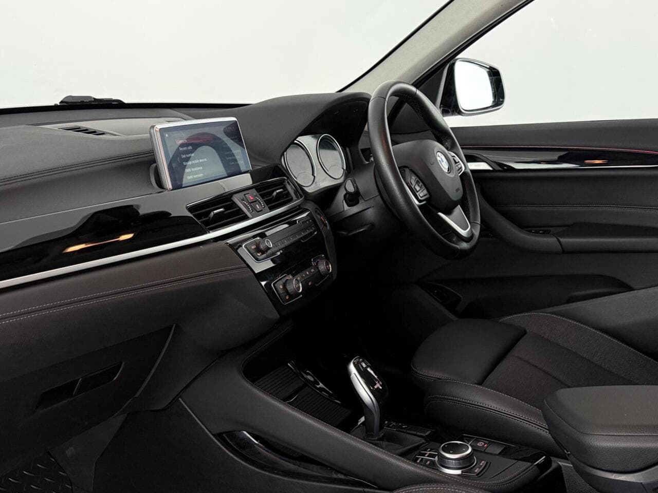 BMW X1 thumbnail Interior Front