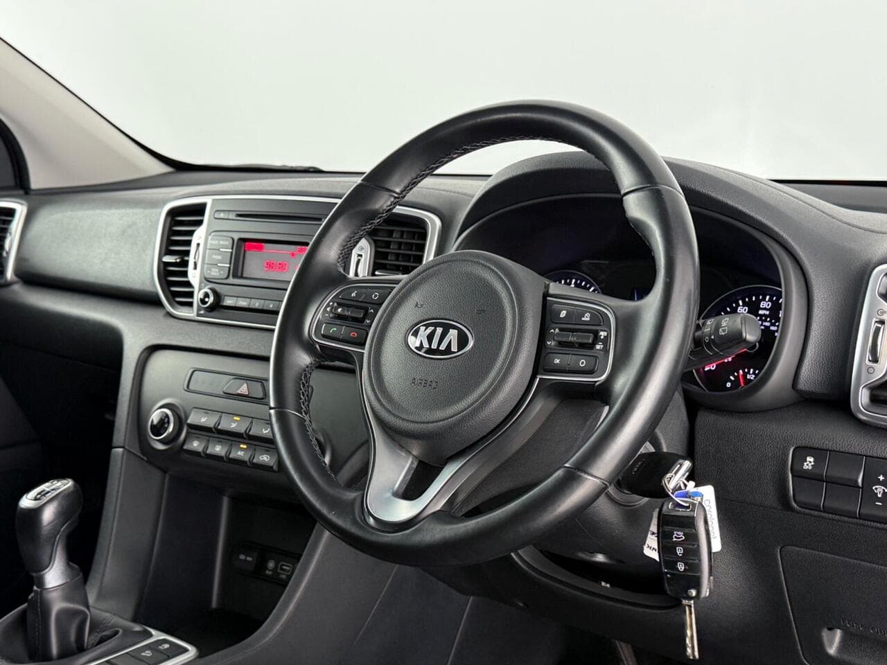 Kia Sportage thumbnail Steering Wheel
