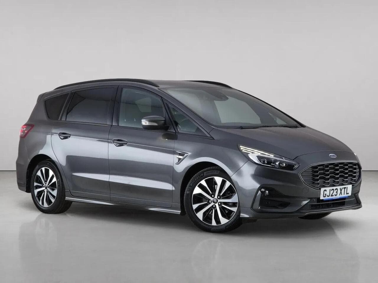 Ford S-Max - Ford S-Max 2.5h Duratec ST-Line CVT Euro 6 (s/s) 5dr