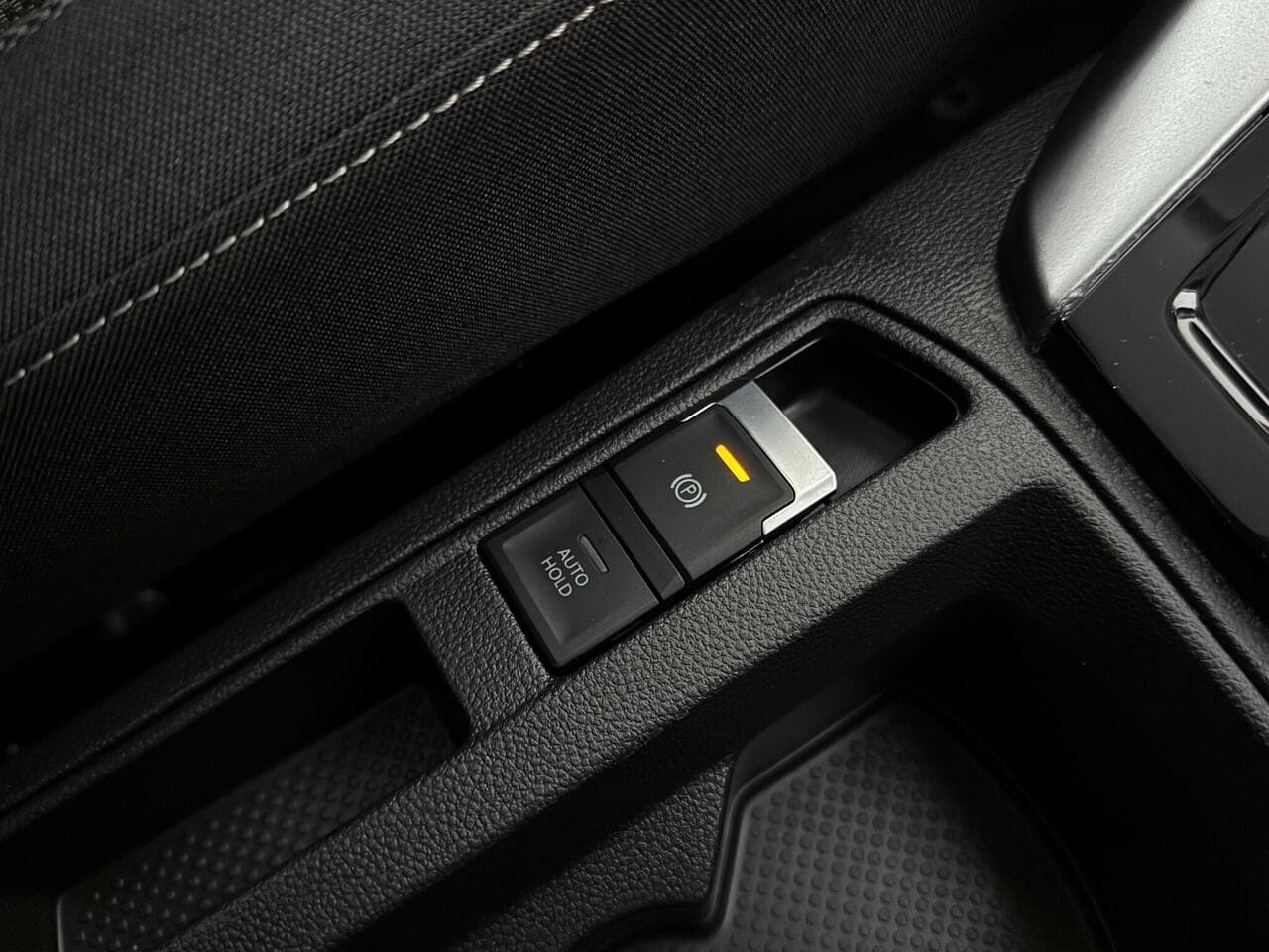 Volkswagen T-Roc thumbnail Misc Controls