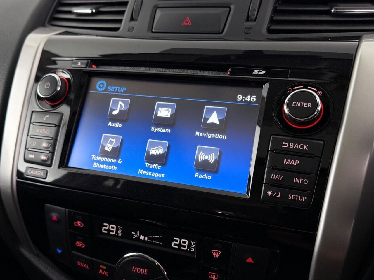 Nissan Navara thumbnail Infotainment System