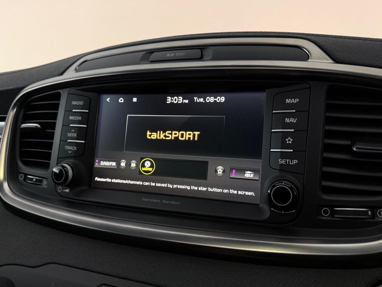 Kia Sorento thumbnail Infotainment System