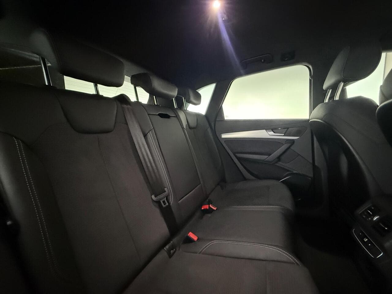 Audi Q5 thumbnail Seats Rear