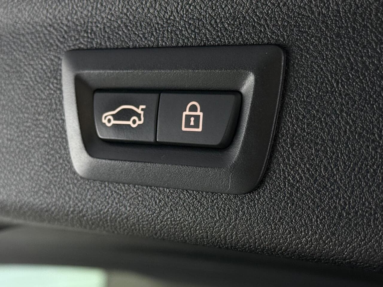 BMW 5 Series thumbnail Misc Controls