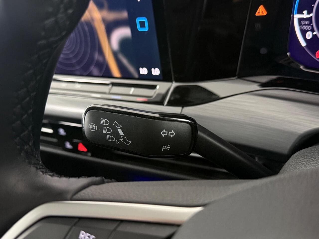 Volkswagen Golf thumbnail Misc Controls