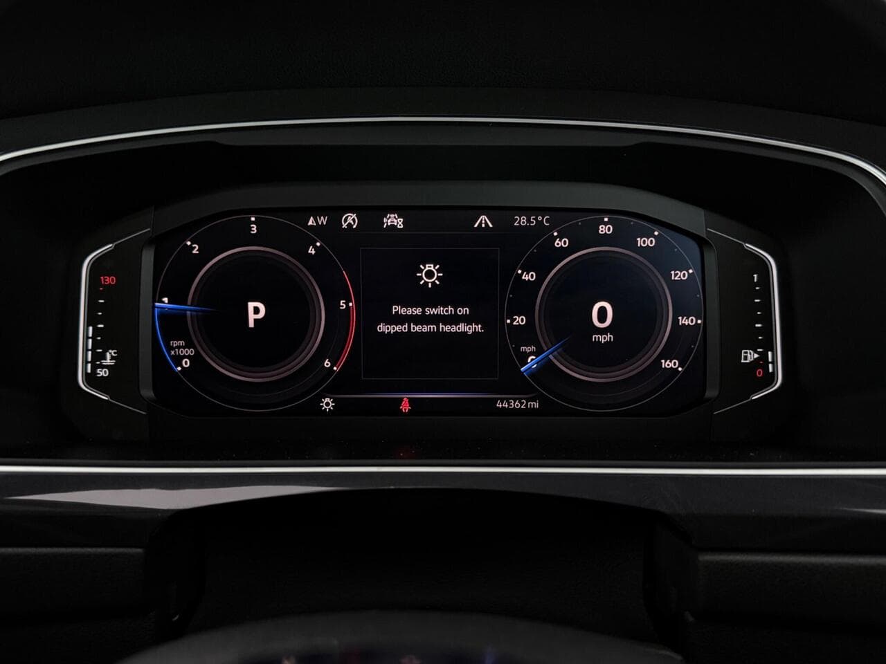 Volkswagen Tiguan thumbnail Driver Instruments