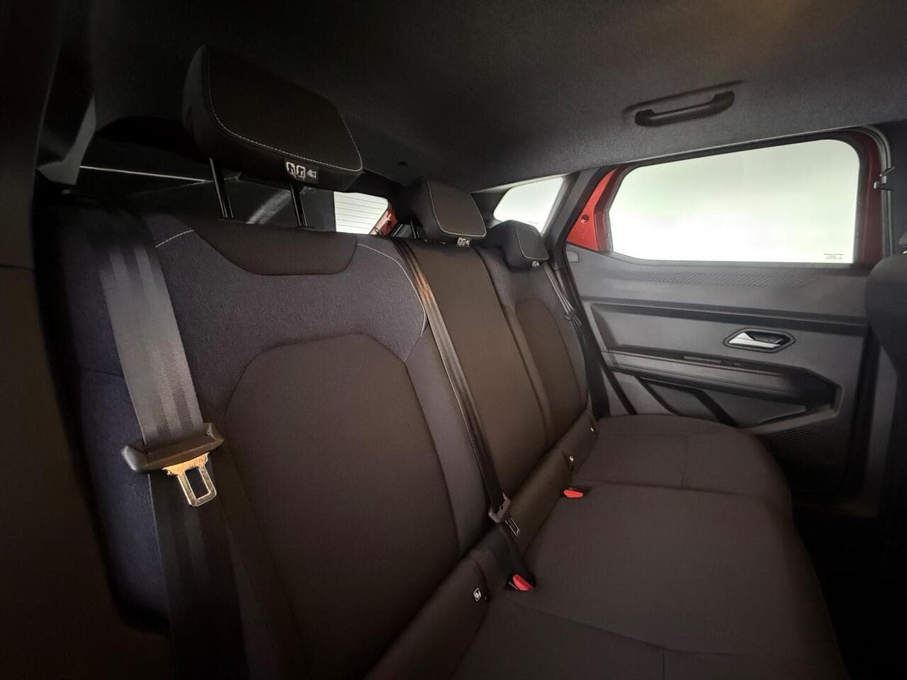 Dacia Duster thumbnail Seats Rear