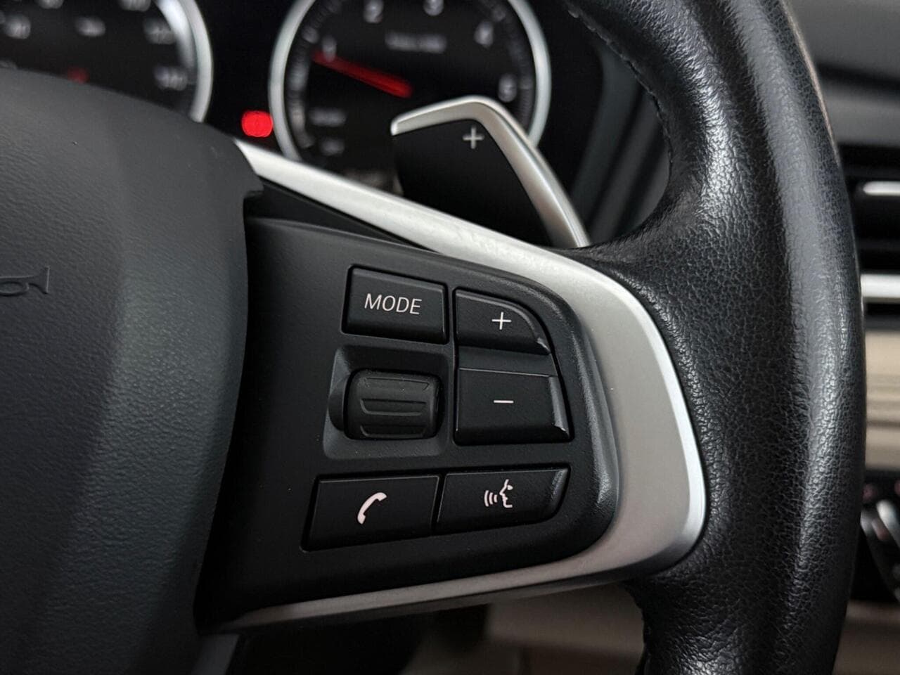BMW 2 Series Gran Tourer thumbnail Misc Controls