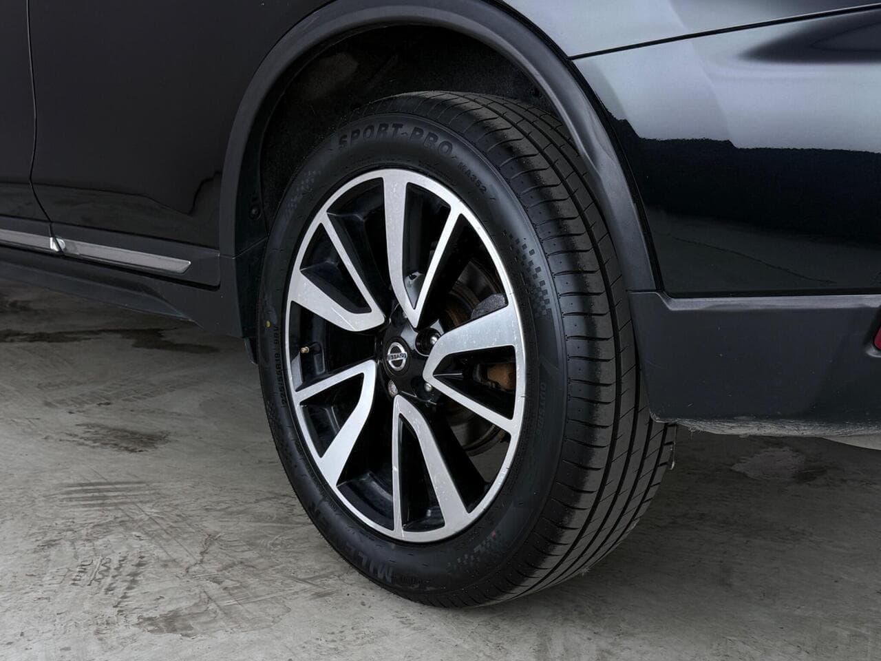 Nissan X-Trail thumbnail Wheel