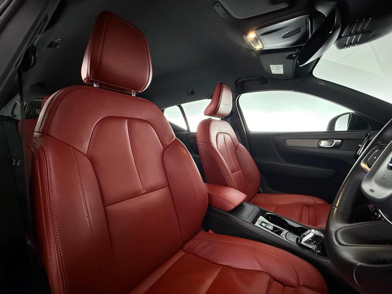 Volvo XC40 thumbnail Seat Driver