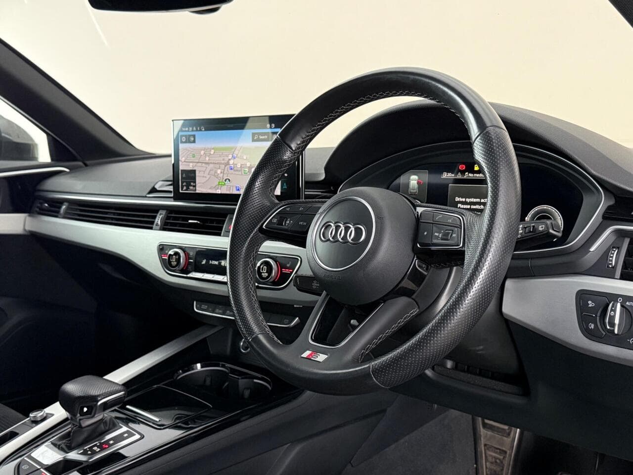 Audi A4 Avant thumbnail Interior Front