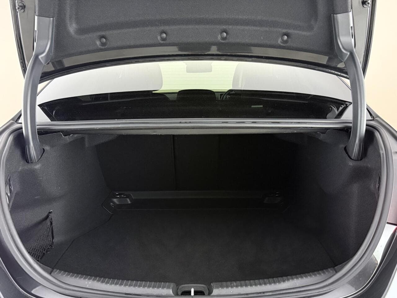 Mercedes-Benz C Class thumbnail Boot